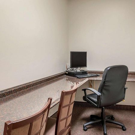 Quality Inn & Suites South-Obetz Экстерьер фото