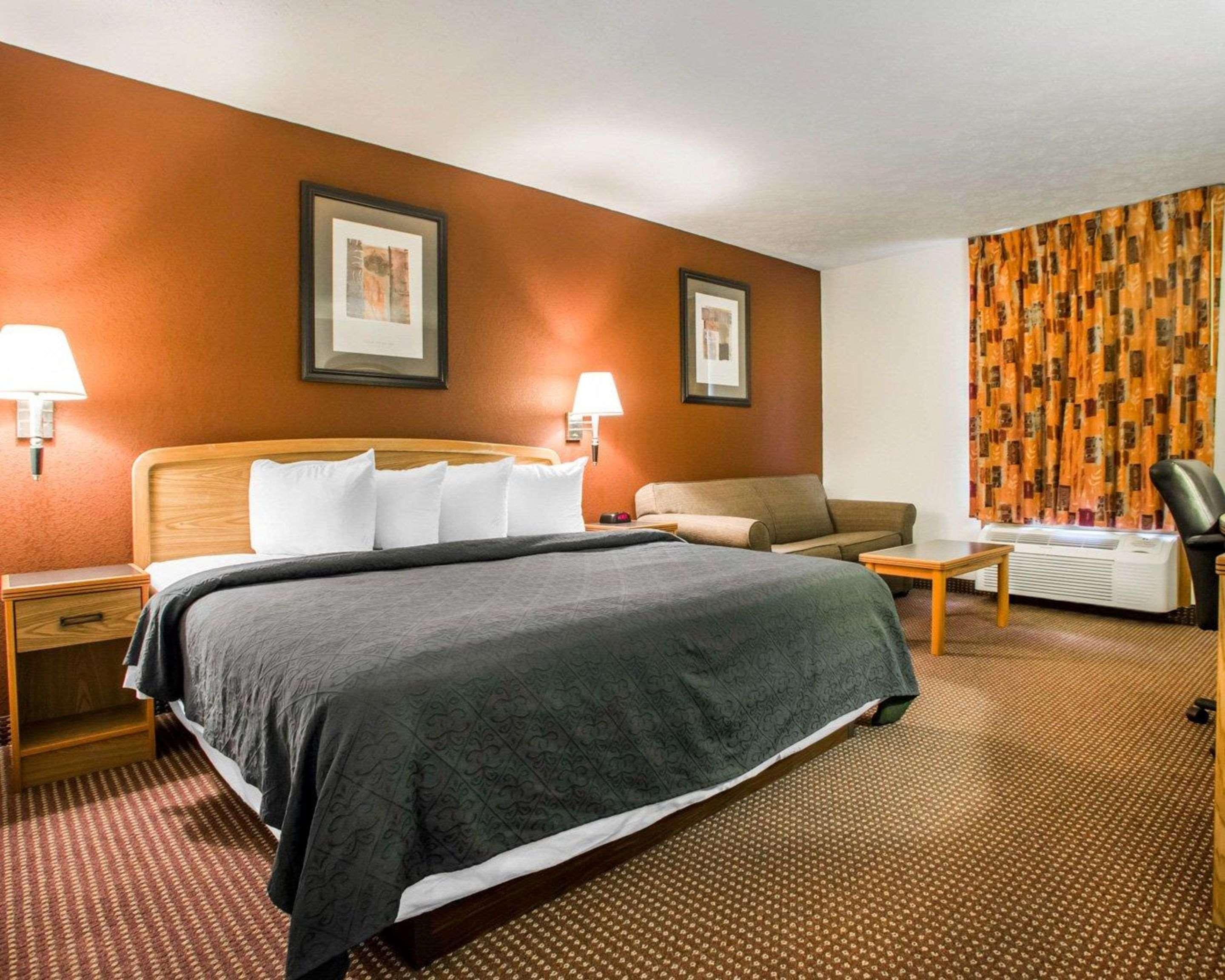 Quality Inn & Suites South-Obetz Экстерьер фото