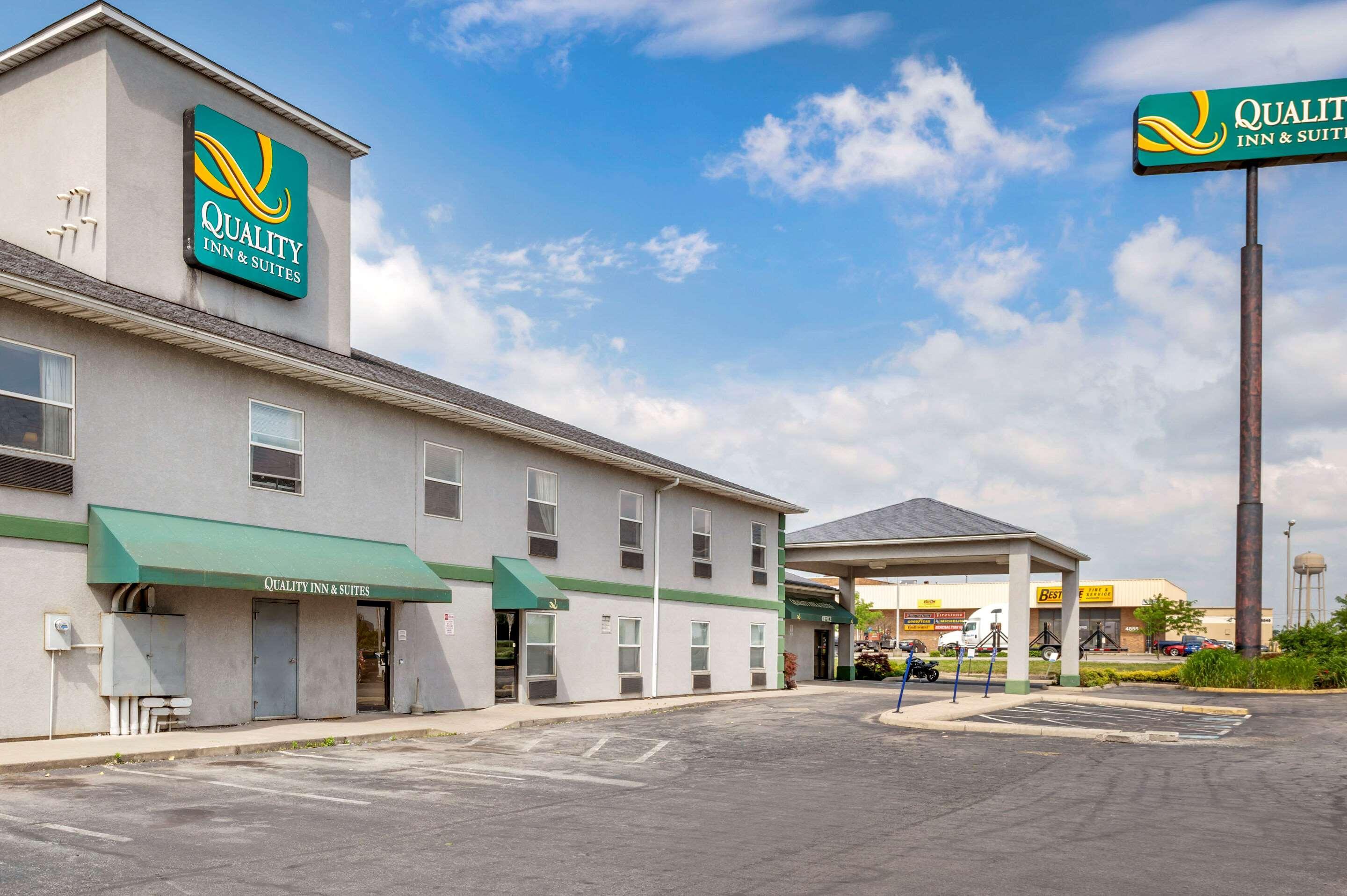 Quality Inn & Suites South-Obetz Экстерьер фото