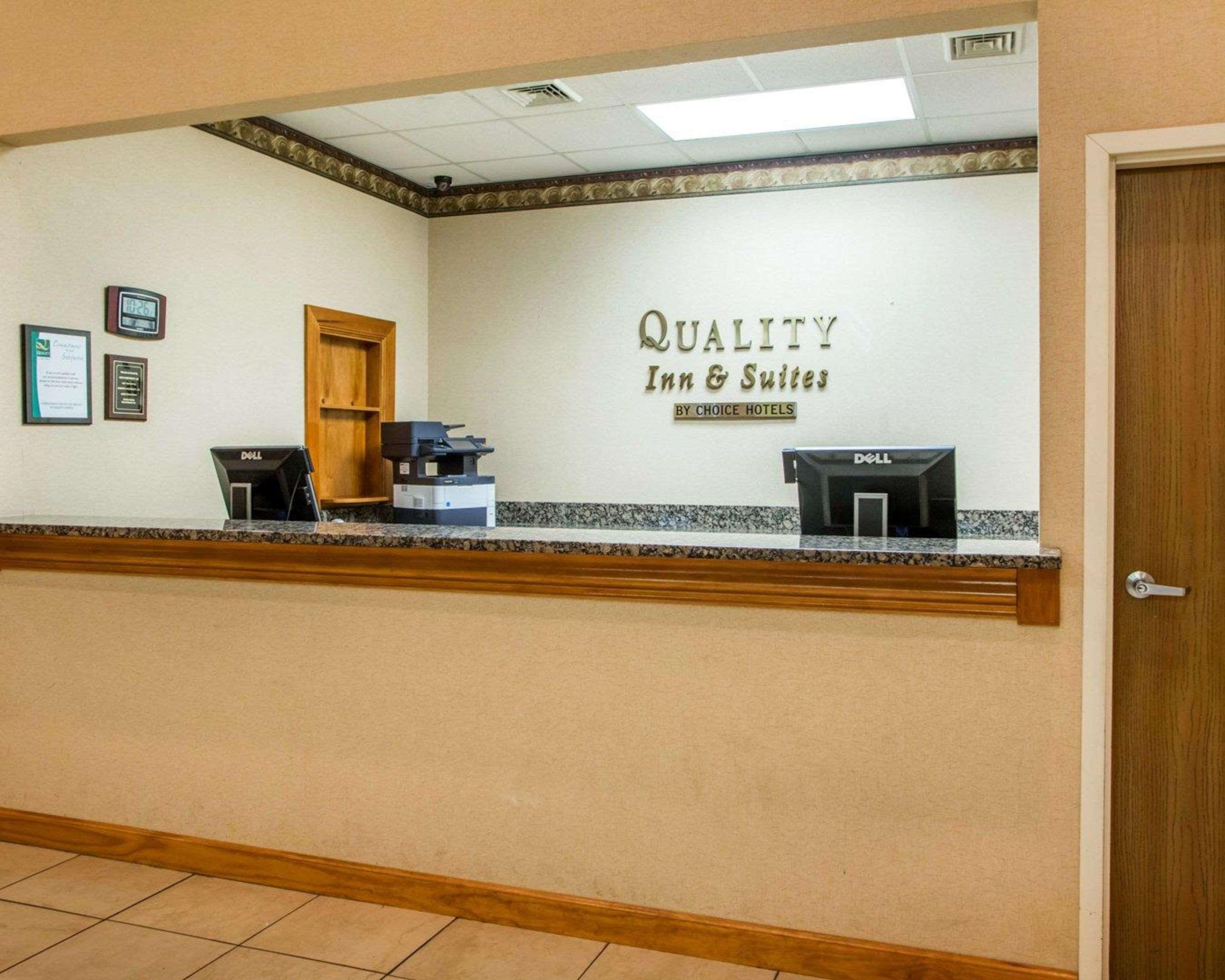 Quality Inn & Suites South-Obetz Экстерьер фото