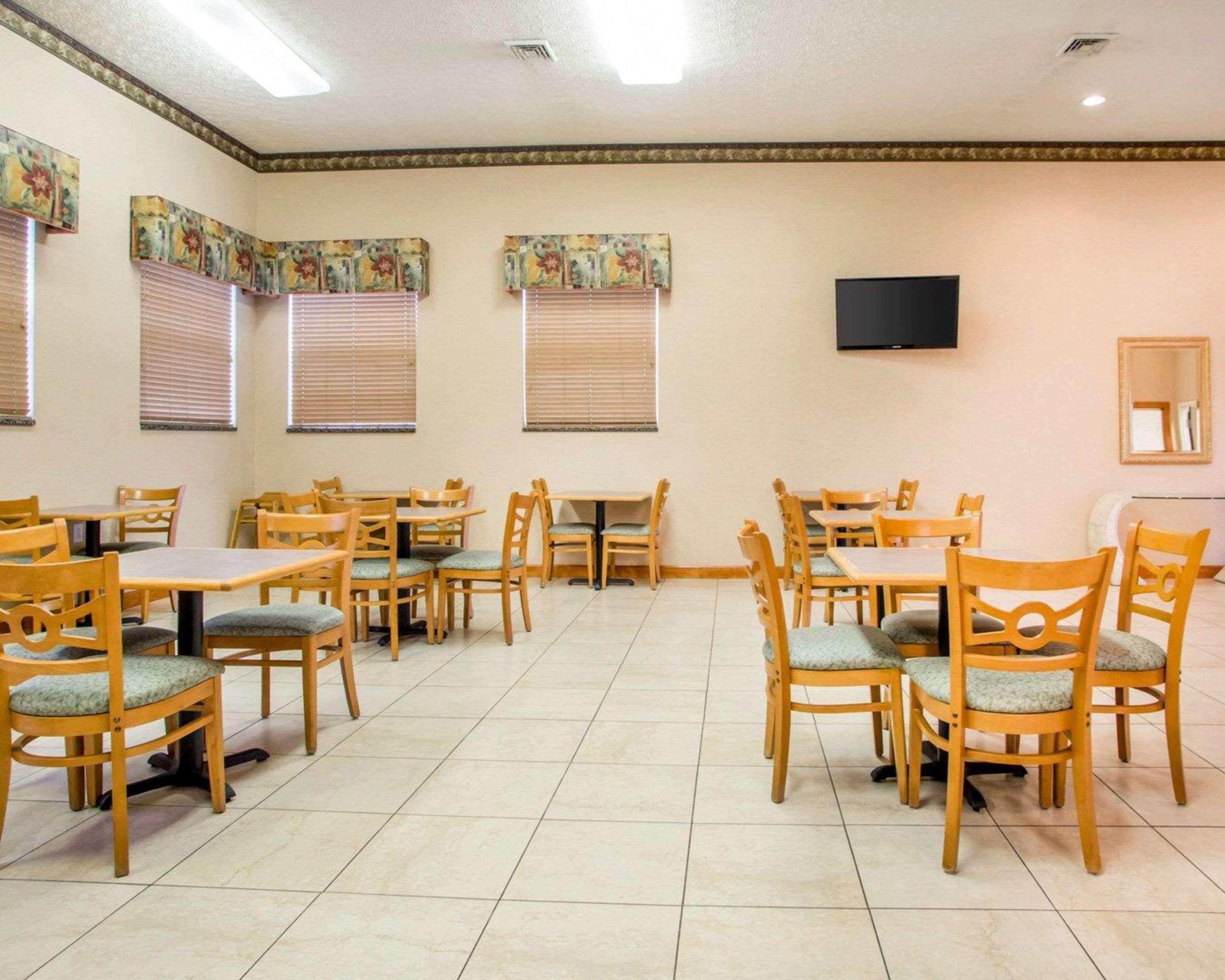 Quality Inn & Suites South-Obetz Экстерьер фото