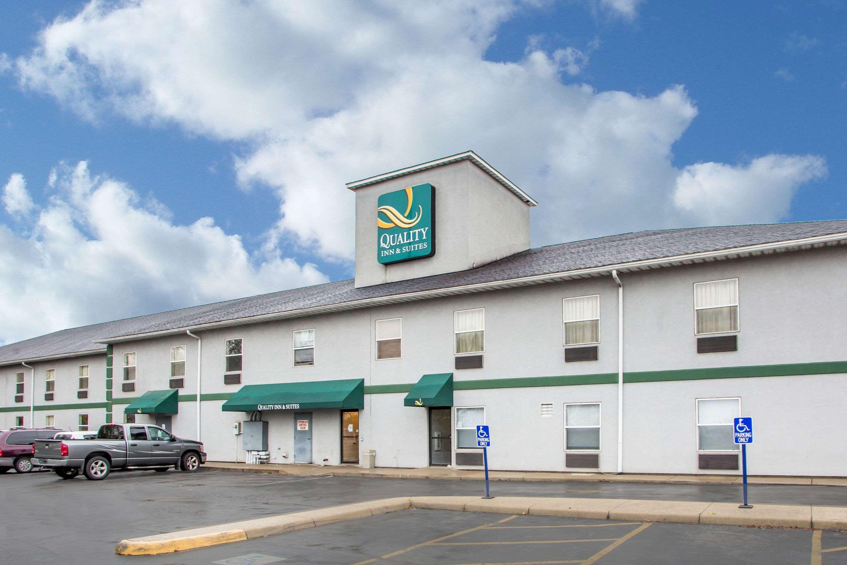 Quality Inn & Suites South-Obetz Экстерьер фото