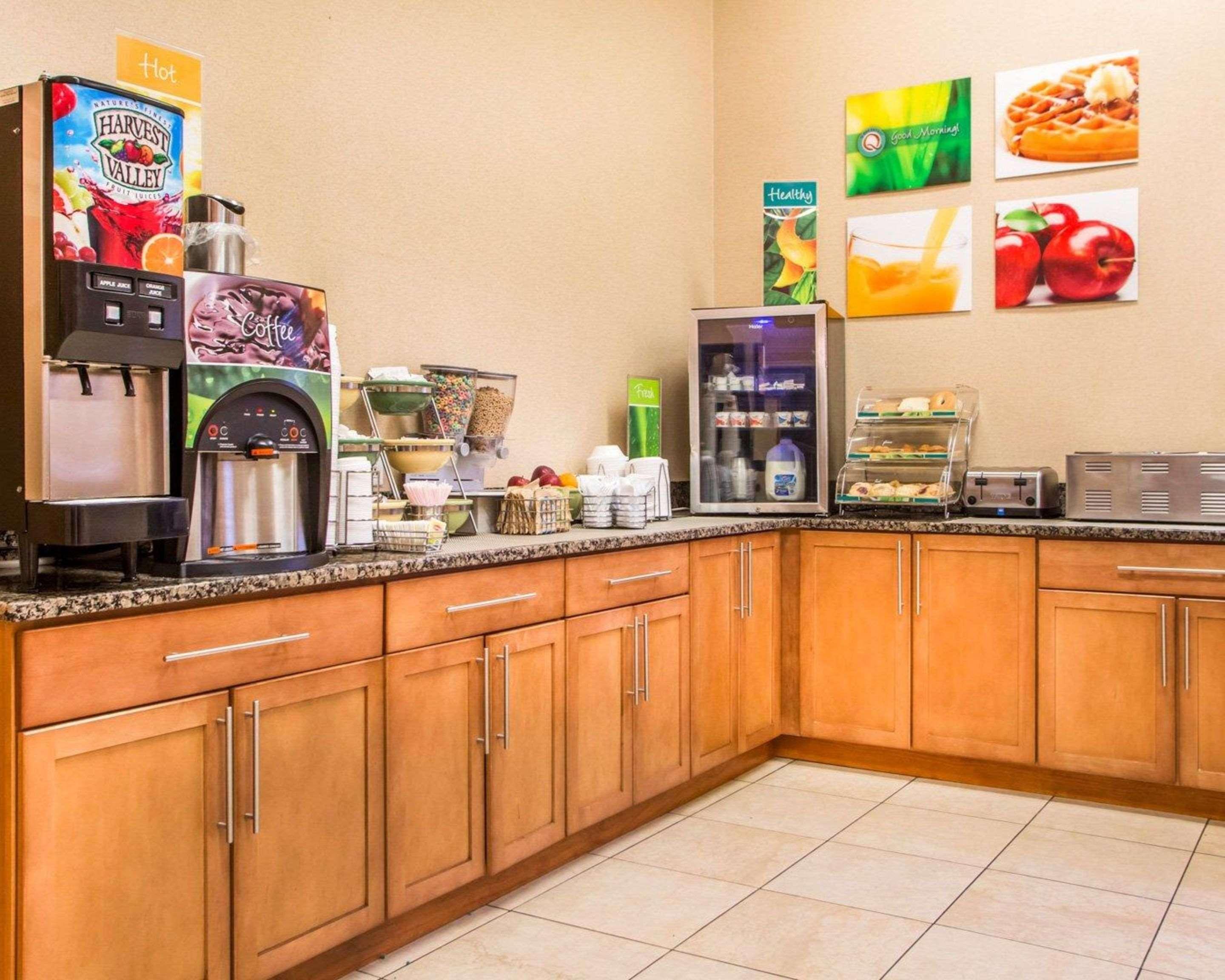 Quality Inn & Suites South-Obetz Экстерьер фото