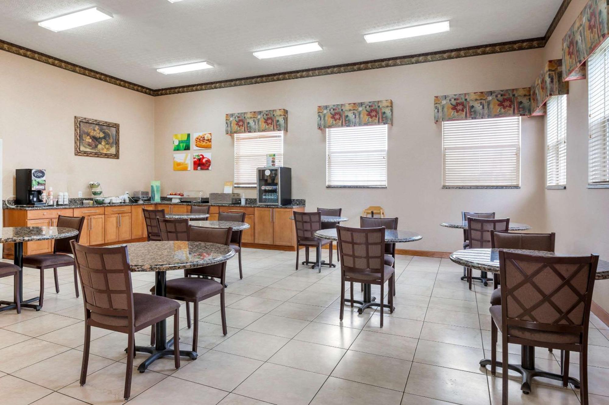 Quality Inn & Suites South-Obetz Экстерьер фото