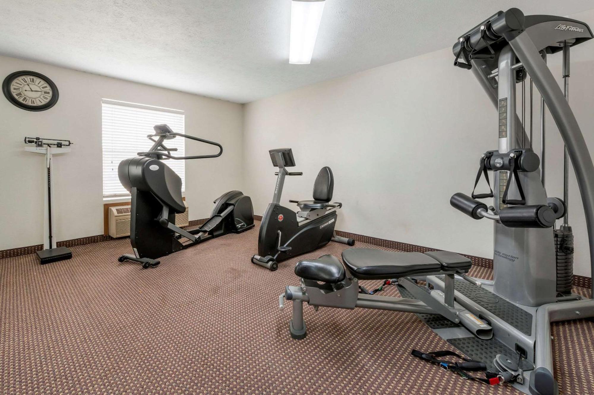 Quality Inn & Suites South-Obetz Экстерьер фото